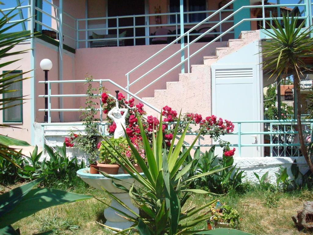 Pipitsa'S Apartments Rodas Exterior foto